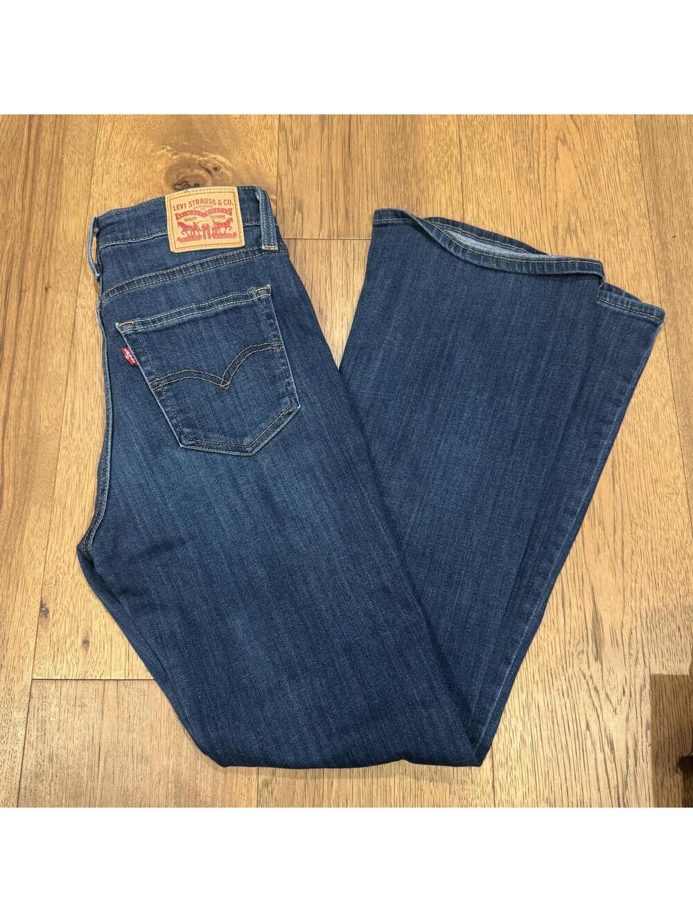 Levi's 726 Size 28 Flare